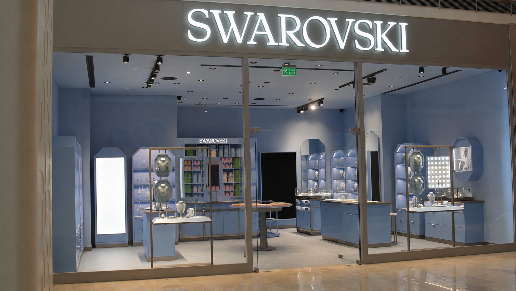 Swarovski Wonderlux Mağazası Koru Florya AVM'de Açıldıiçin blog gönderisini göster Blog yazısı Swarovski Wonderlux Mağazası Koru Florya AVM'de Açıldıiçin resim